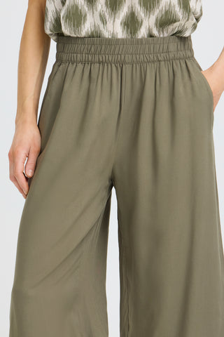 Mmjoella Cropped Trousers | Kalamata