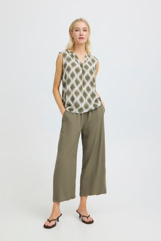 Mmjoella Cropped Trousers | Kalamata