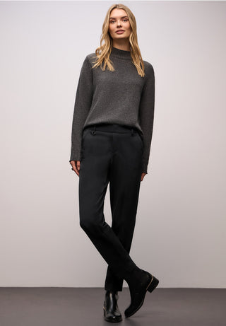 Chino With Piping | Black