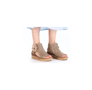Rose Wedge Sandal | Marble Shell