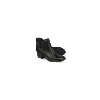 Cynthia | Black